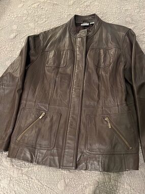 Chicos Soft Brown Leather Zippered Jacket NWOT Large w/ Pockets Classic Look